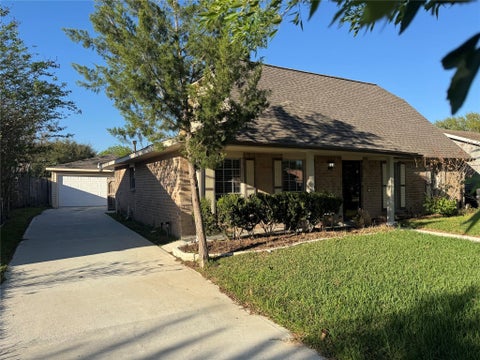 Photo of 11402 Concho Street, Houston, TX 77072 (MLS # 64053886)