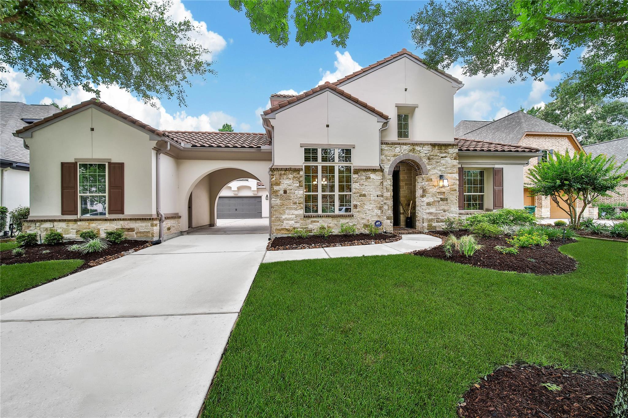 139 Monterrey Bend