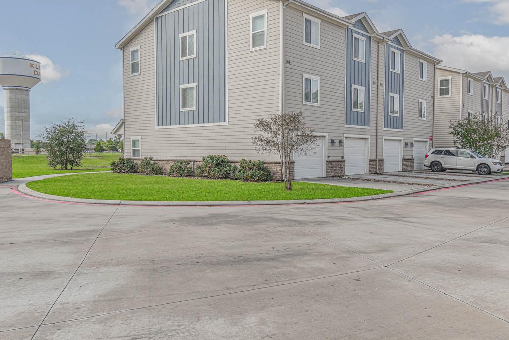 Photo of 21155 Gosling Road #13C, Spring, TX 77388 (MLS # 8652086)