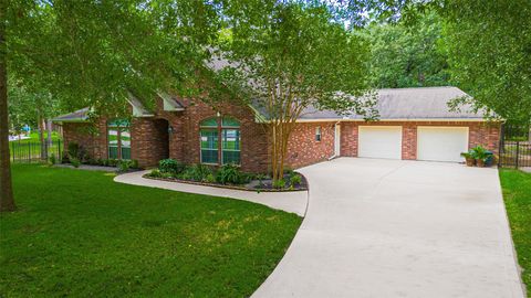 Photo of 11978 White Oak Landing, Conroe, TX 77385 (MLS # 18358599)