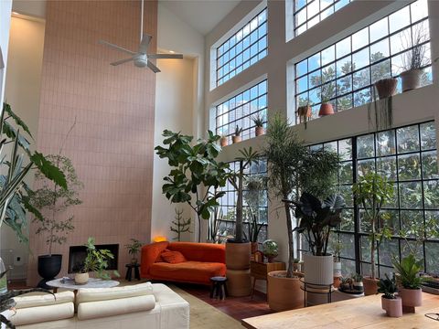 Photo of 1425 Nantucket Drive #B, Houston, TX 77057 (MLS # 44613402)