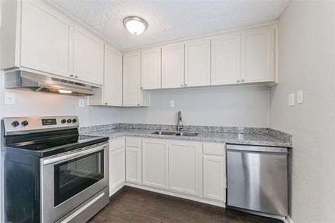 Photo of 510 S Utah Street, La Porte, TX 77571 (MLS # 5444036)