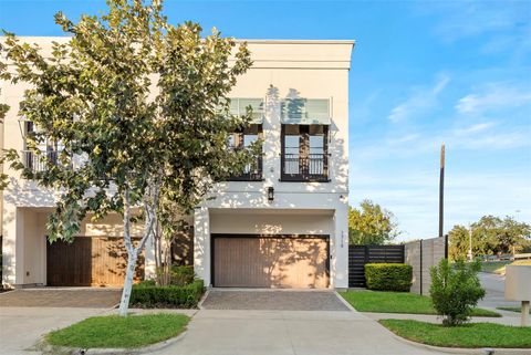 Photo of 1719 Holman Street, Houston, TX 77004 (MLS # 74332280) Photo of 1719 Holman Street, Houston, TX 77004 (MLS # 74332280)