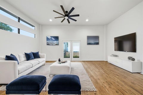 Photo of 1215 Summer Street #C, Houston, TX 77007 (MLS # 10234280)