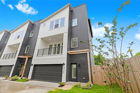 Photo of 812 Elkhart Street #A, Houston, TX 77091 (MLS # 68729744)