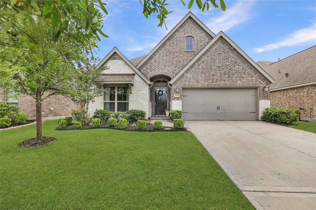 Photo of 28169 Knight Peak Drive, Spring, TX 77386 (MLS # 60840632)