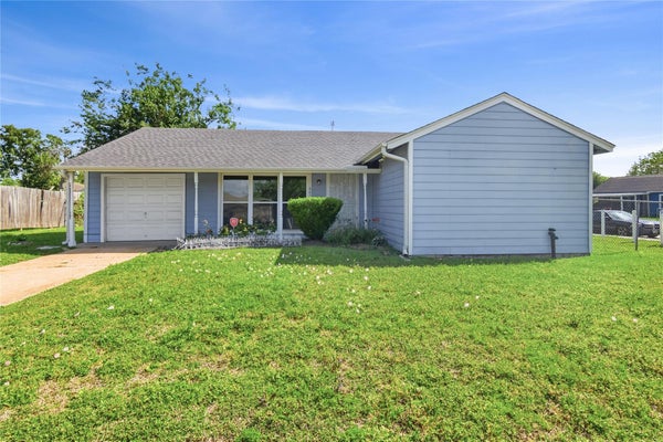 6651 CRESTMONT ST, HOUSTON, TX 77033 - Image a4bd180afa1c1e7ffb02c87d45b7a4e4/1985144353
