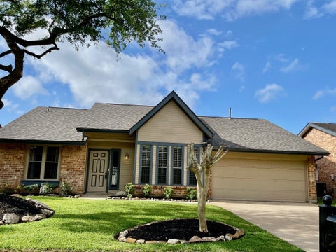Homes For Sale - 3324 Cannon Pass Courts<br/> Fort Bend County, Sugar Land, TX 77478