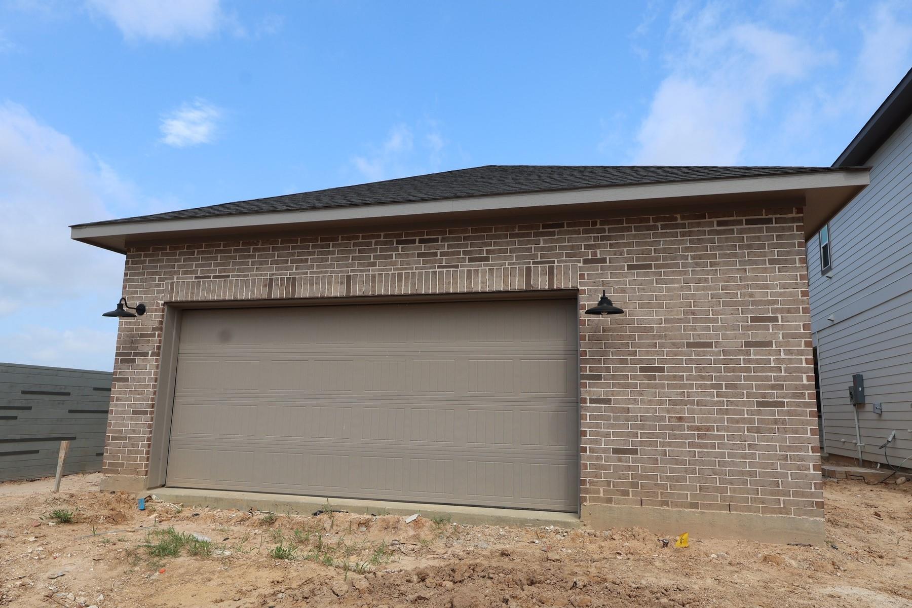 16702 Vibrant Avenue