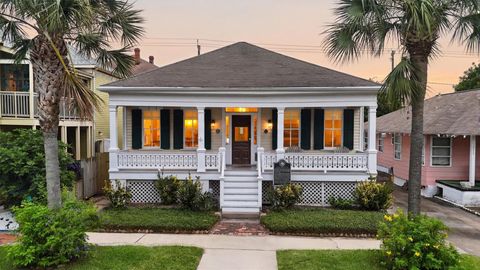 Homes For Sale - 1207 Postoffice St<br/> Galveston County, Galveston, TX 77550