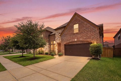 Photo of 12027 Ballshire Pines Drive, Humble, TX 77346 (MLS # 37157209)