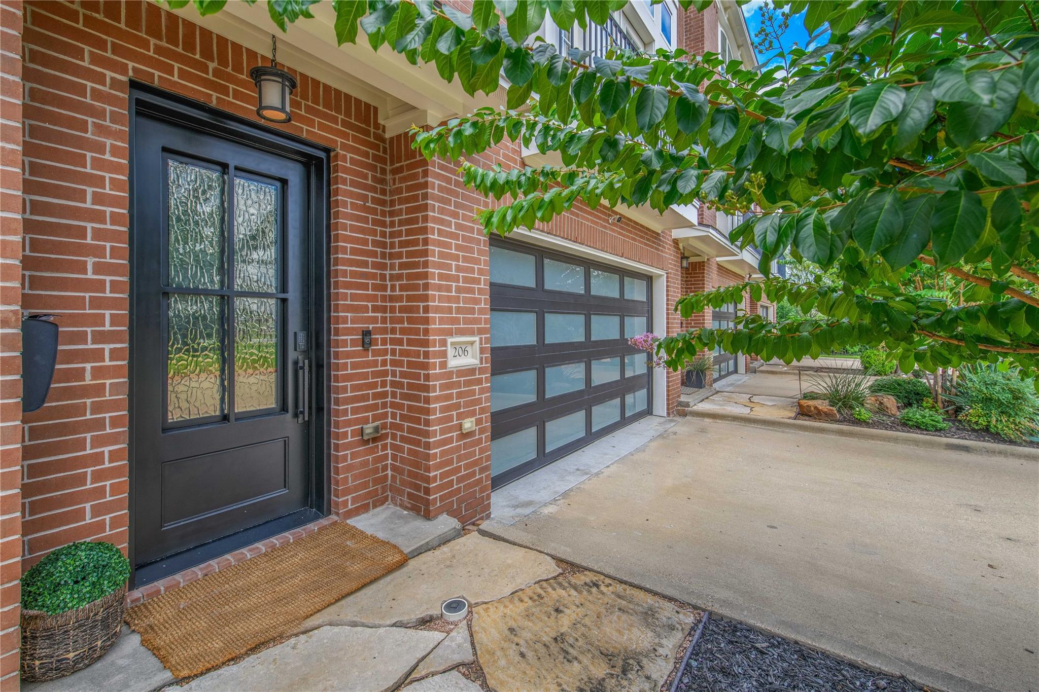 206 Tarrow