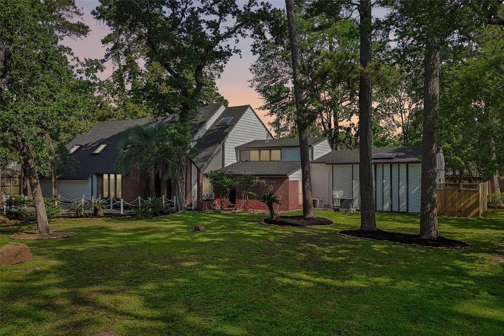 Photo of 1211 Golden Bear Lane, Kingwood, TX 77339 (MLS # 30897809)