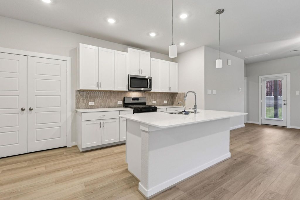 Photo of 18746 Timber Glen Drive, Montgomery, TX 77316 (MLS # 81619930)