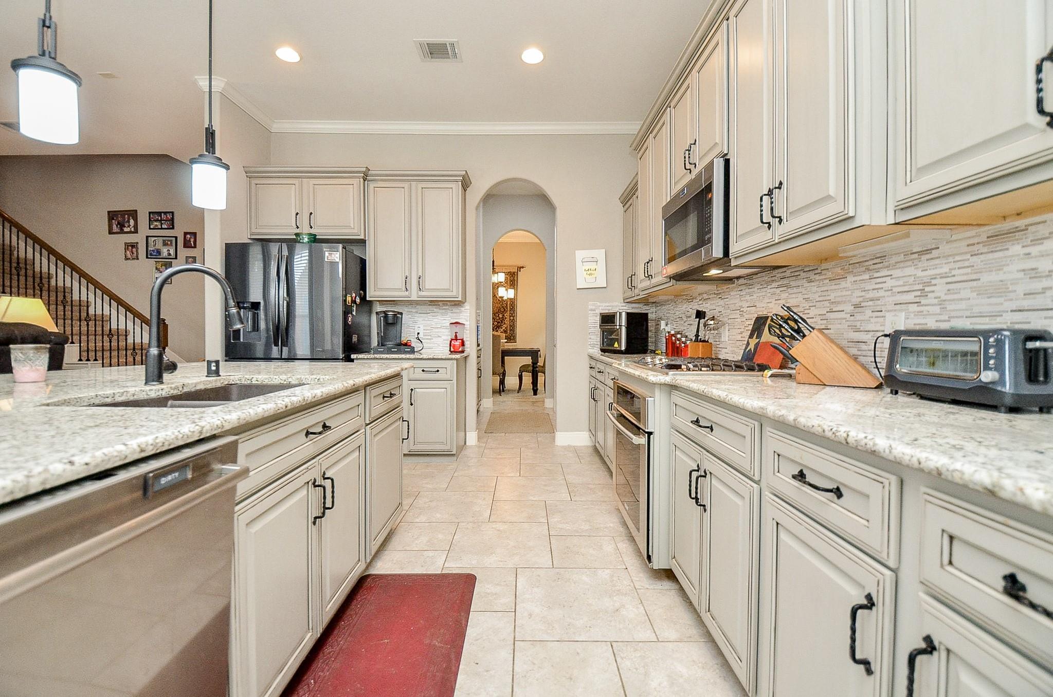 1919 Ascot Dew Court