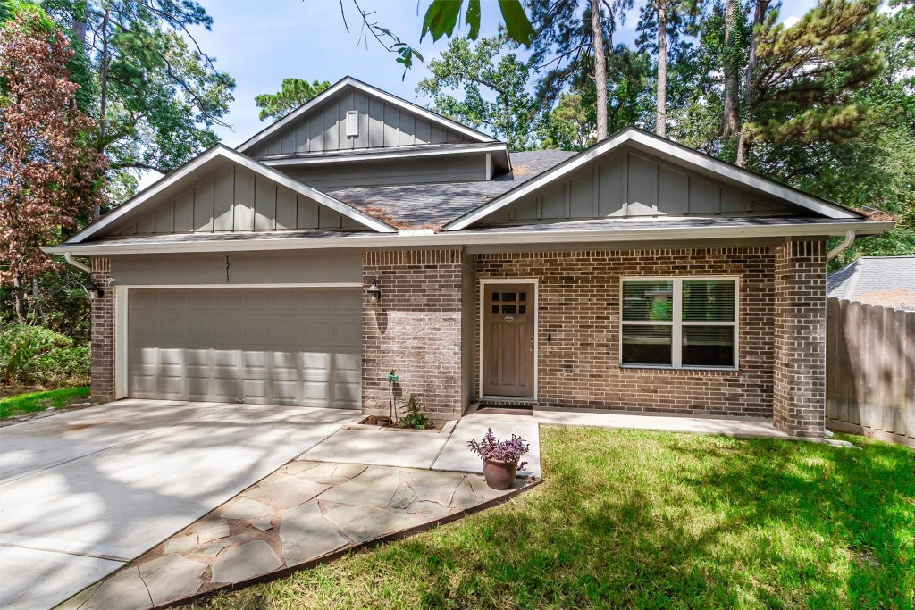 Photo of 1213 Freedonia Street, Montgomery, TX 77316 (MLS # 37788929)