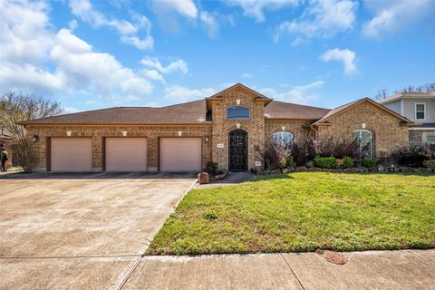 Photo of 4818 Briscoe Street, Houston, TX 77033 (MLS # 17133645)