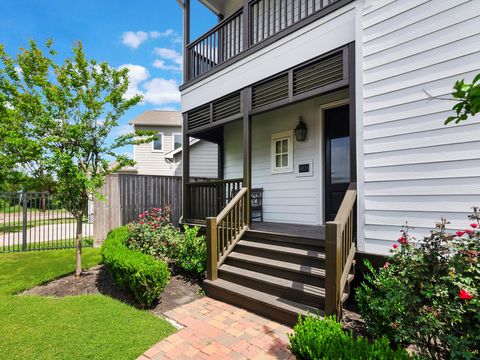 Photo of 4533 Polk Street, Houston, TX 77023 (MLS # 6044187)