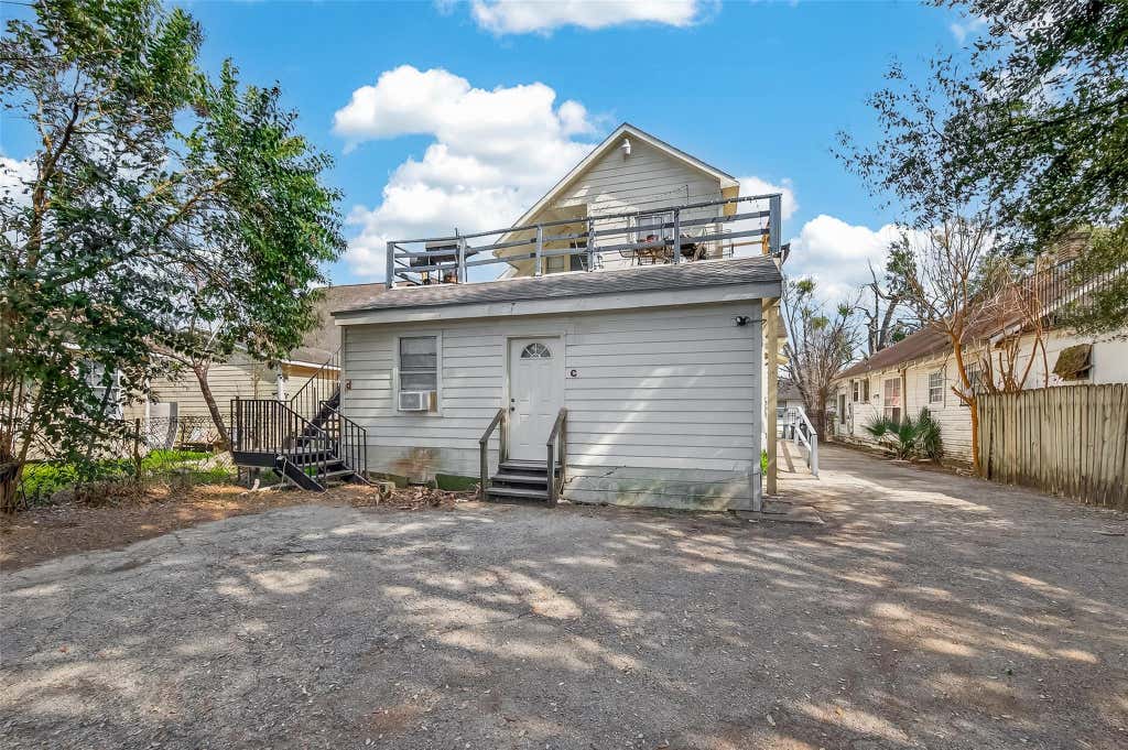 Photo of 216 Burr Street, Houston, TX 77011 (MLS # 82766858)