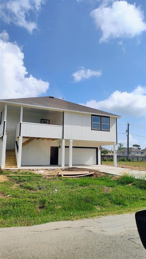 Photo of 604 Fairfield Street E, Shoreacres, TX 77571 (MLS # 28292604)