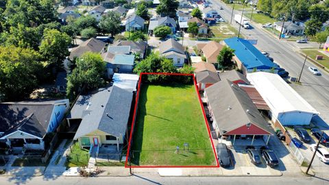 Photo of 6908 Canal Street, Houston, TX 77011 (MLS # 56033903)