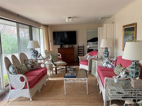 Tiny photo for 107 West Wheat Street W, Woodville, TX 75979 (MLS # 97458430)