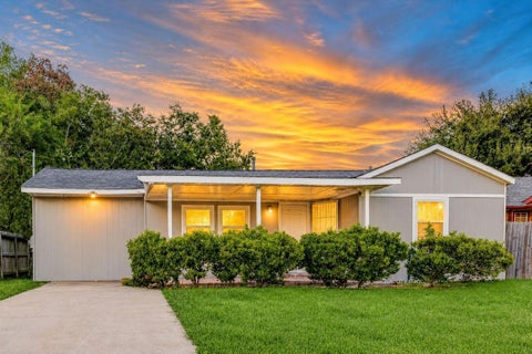 Photo of 907 Whitaker Avenue, Pasadena, TX 77506 (MLS # 54100570)