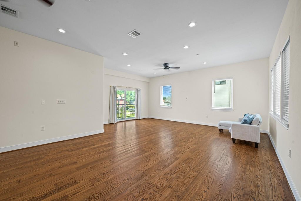 Photo of 2218 Converse Street #C, Houston, TX 77006 (MLS # 26484401)