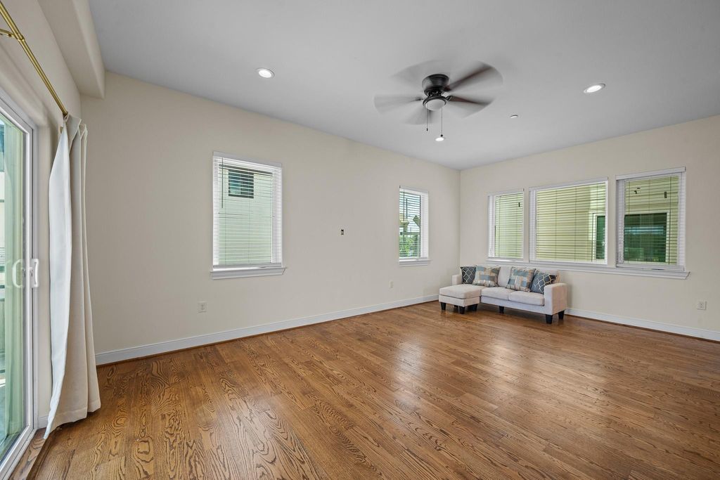 Photo of 2218 Converse Street #C, Houston, TX 77006 (MLS # 26484401)