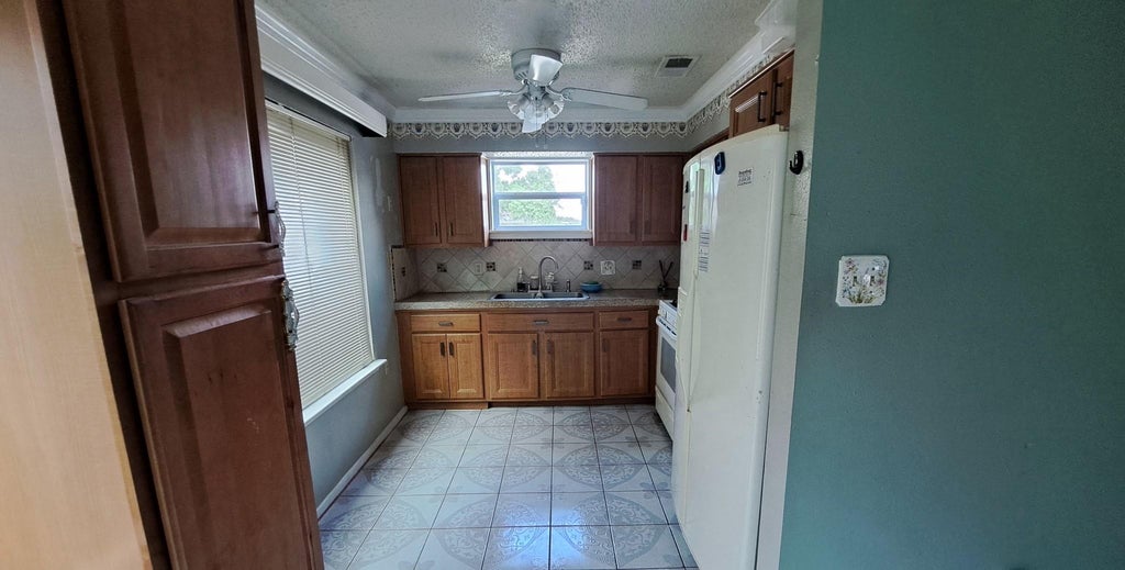 Photo of 10710 Parkland Woods Dr Drive, Sugar Land, TX 77498 (MLS # 45635421)