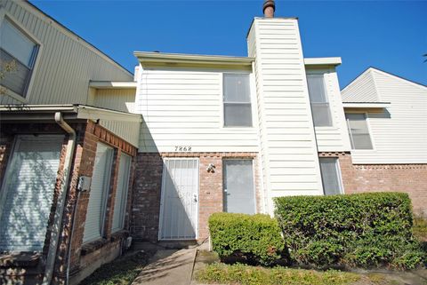 Photo of 7868 Green Lawn Drive #7868, Houston, TX 77088 (MLS # 88766061)