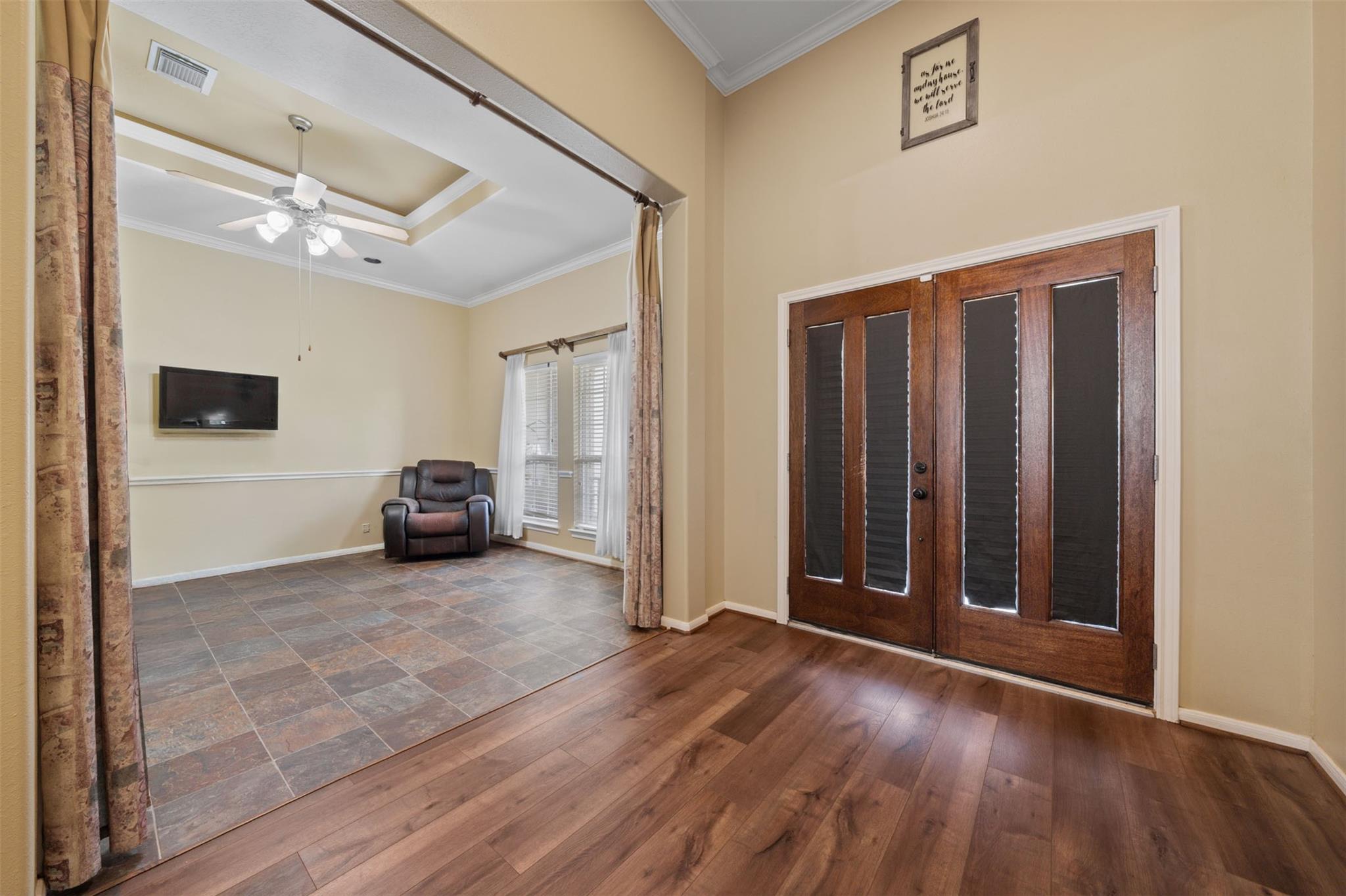 210 Southwood Circle