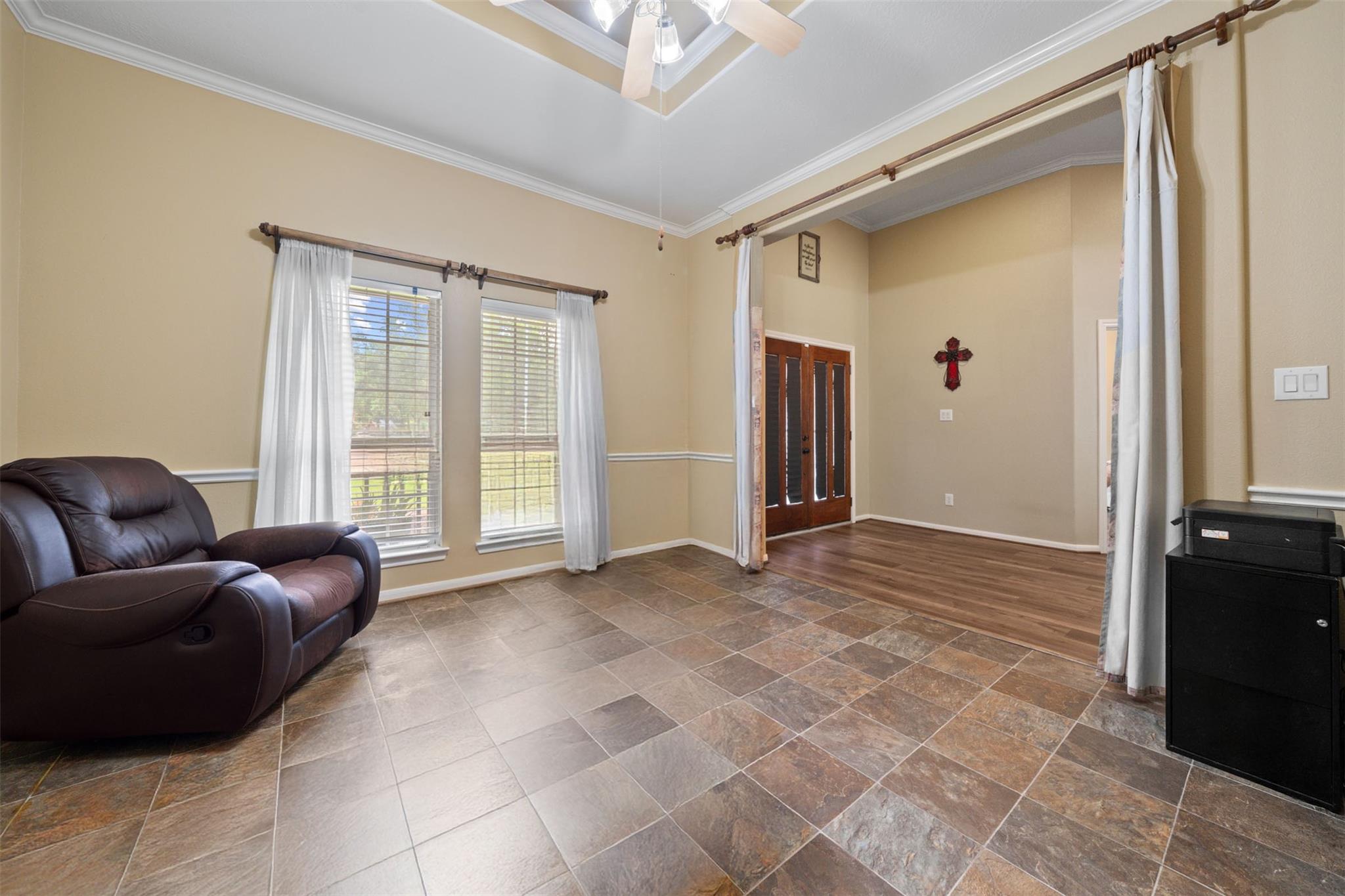 210 Southwood Circle