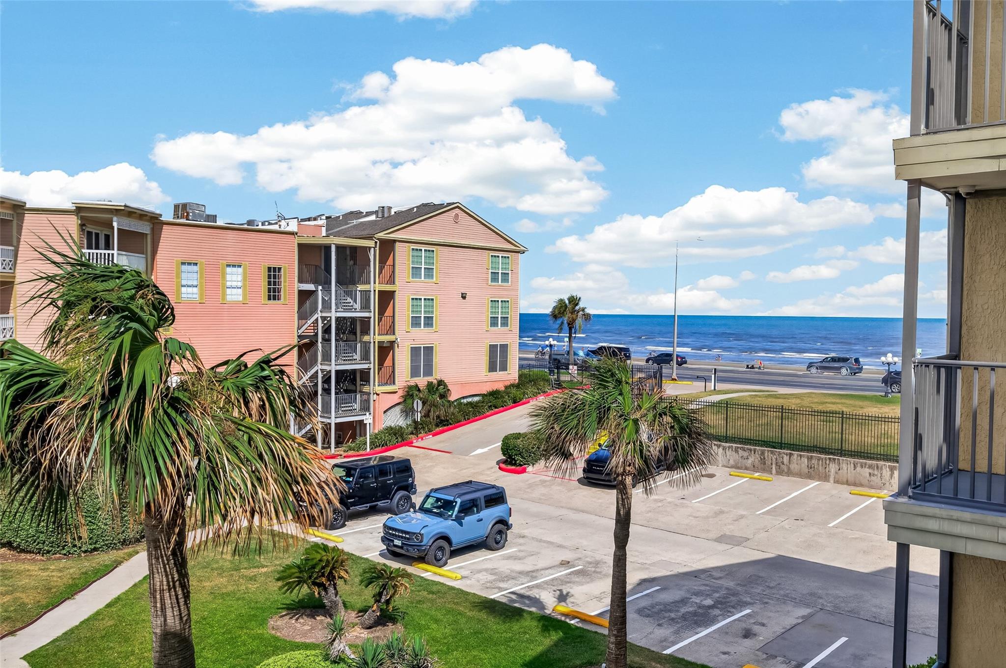 6300 Seawall Boulevard 9201