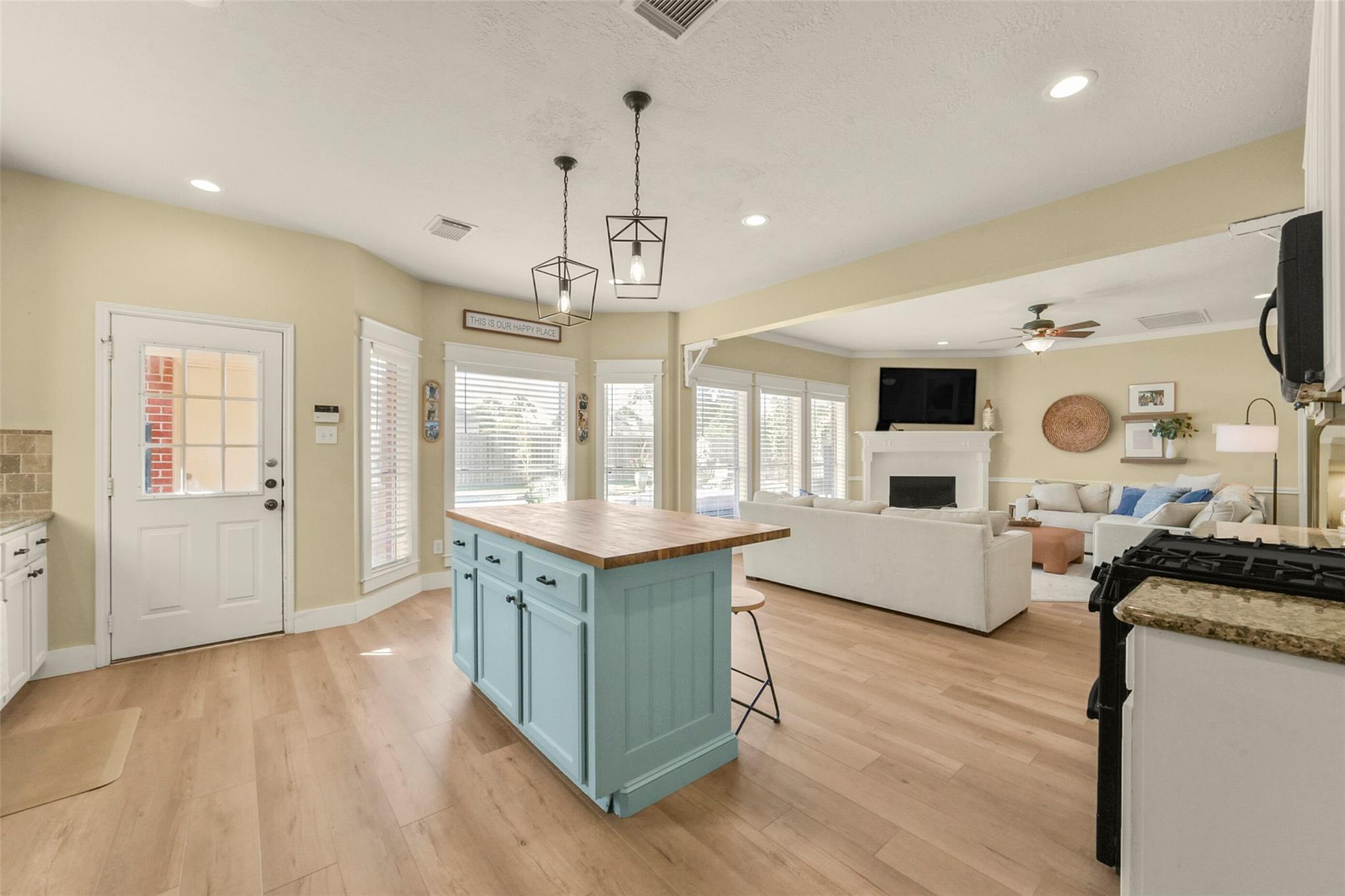 3710 Pine Tree Drive