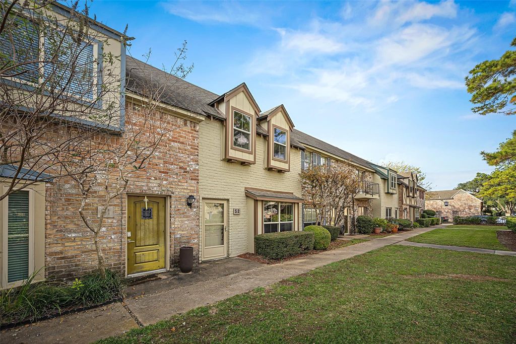 Photo of 14719 Barryknoll Lane #52, Houston, TX 77079 (MLS # 59530758)