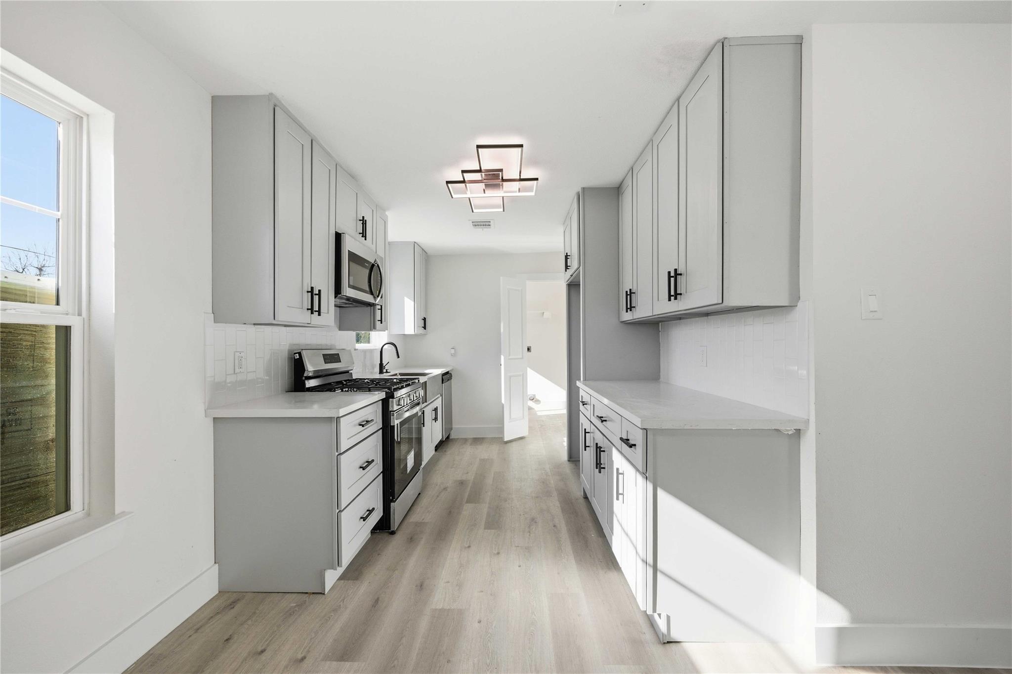 1503 Cavalcade Street 1-2