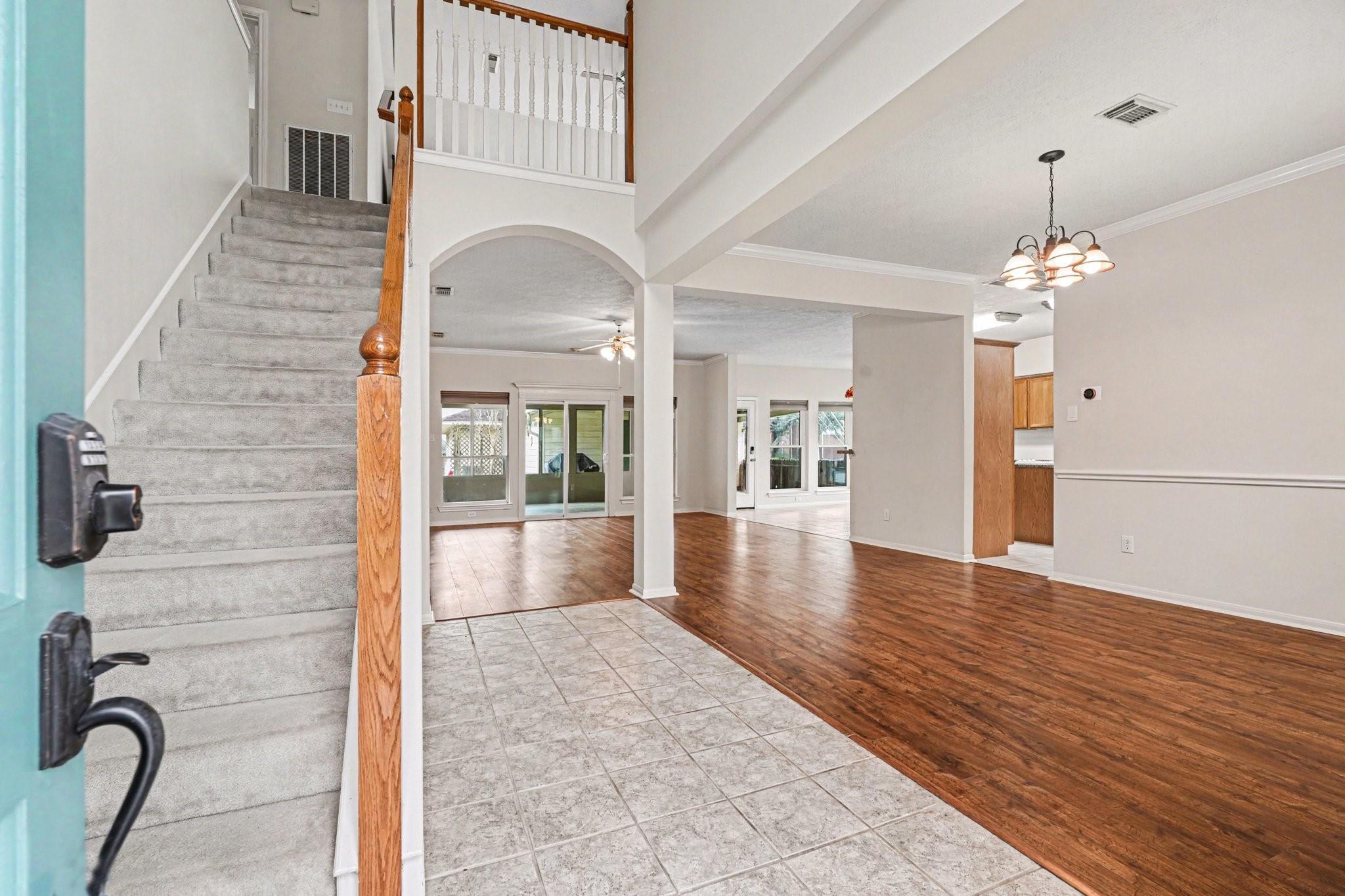 702 Huntercrest Street