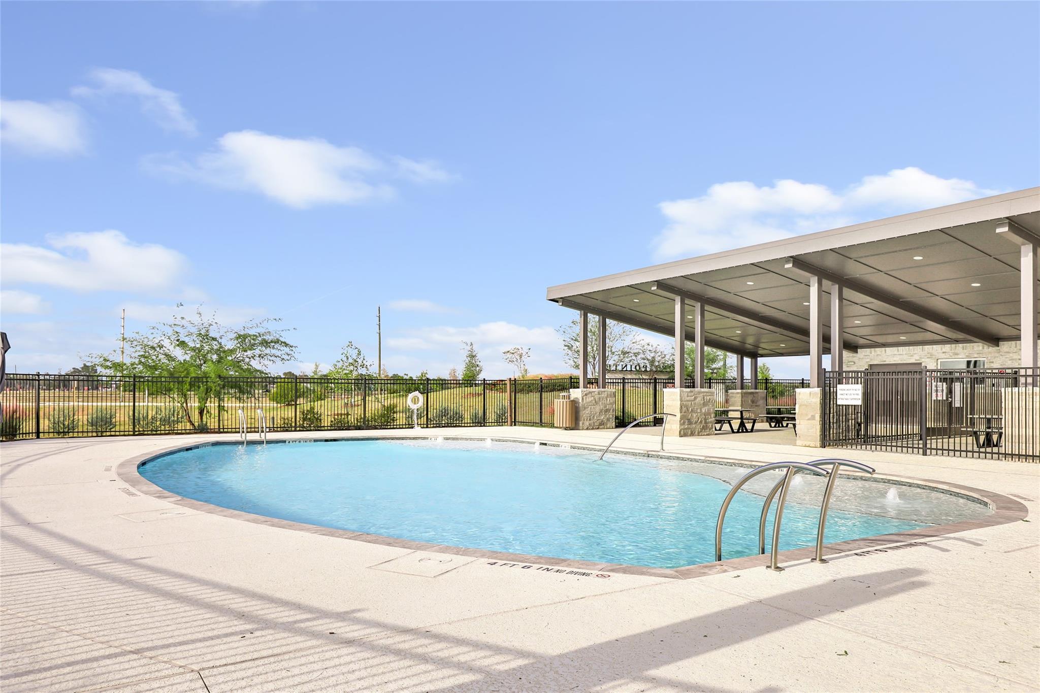 611 Meadowknoll Drive
