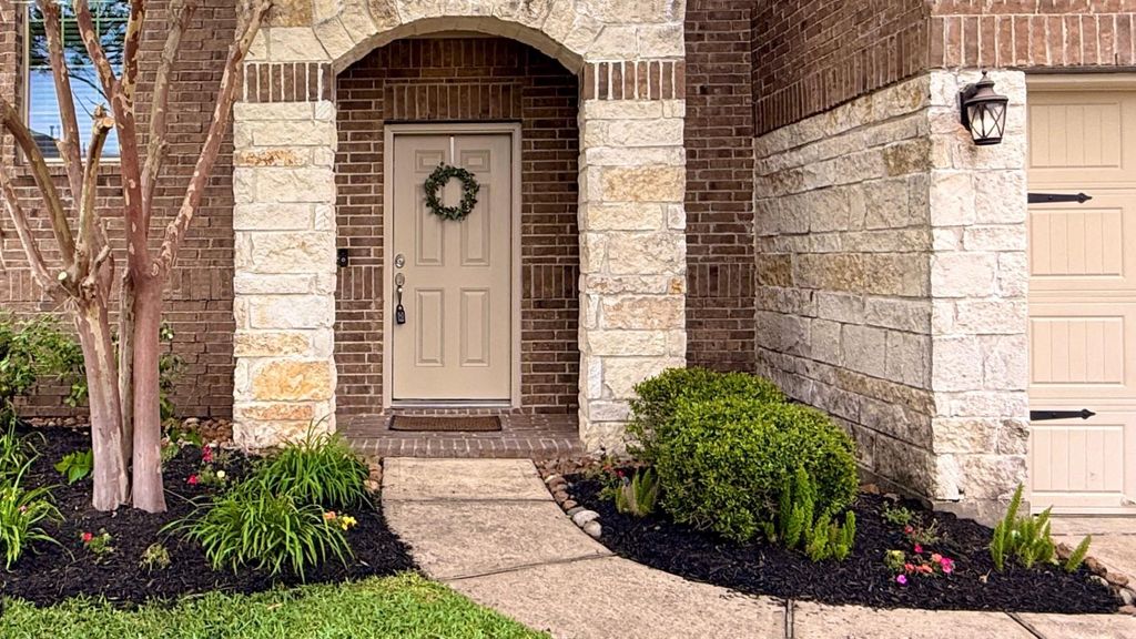 Photo of 150 Meadow Grove Drive, Conroe, TX 77384 (MLS # 55413206)