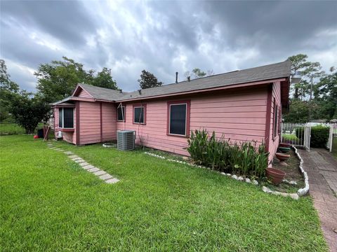 Photo of 8018 Darlington Drive, Houston, TX 77028 (MLS # 85352980)