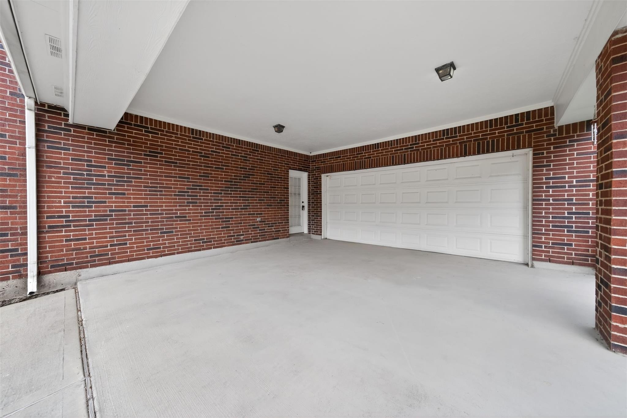 4319 Oak Forest Drive