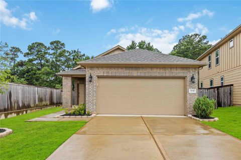 Photo of 7047 Silverleaf Oak Street, Conroe, TX 77304 (MLS # 32737673)