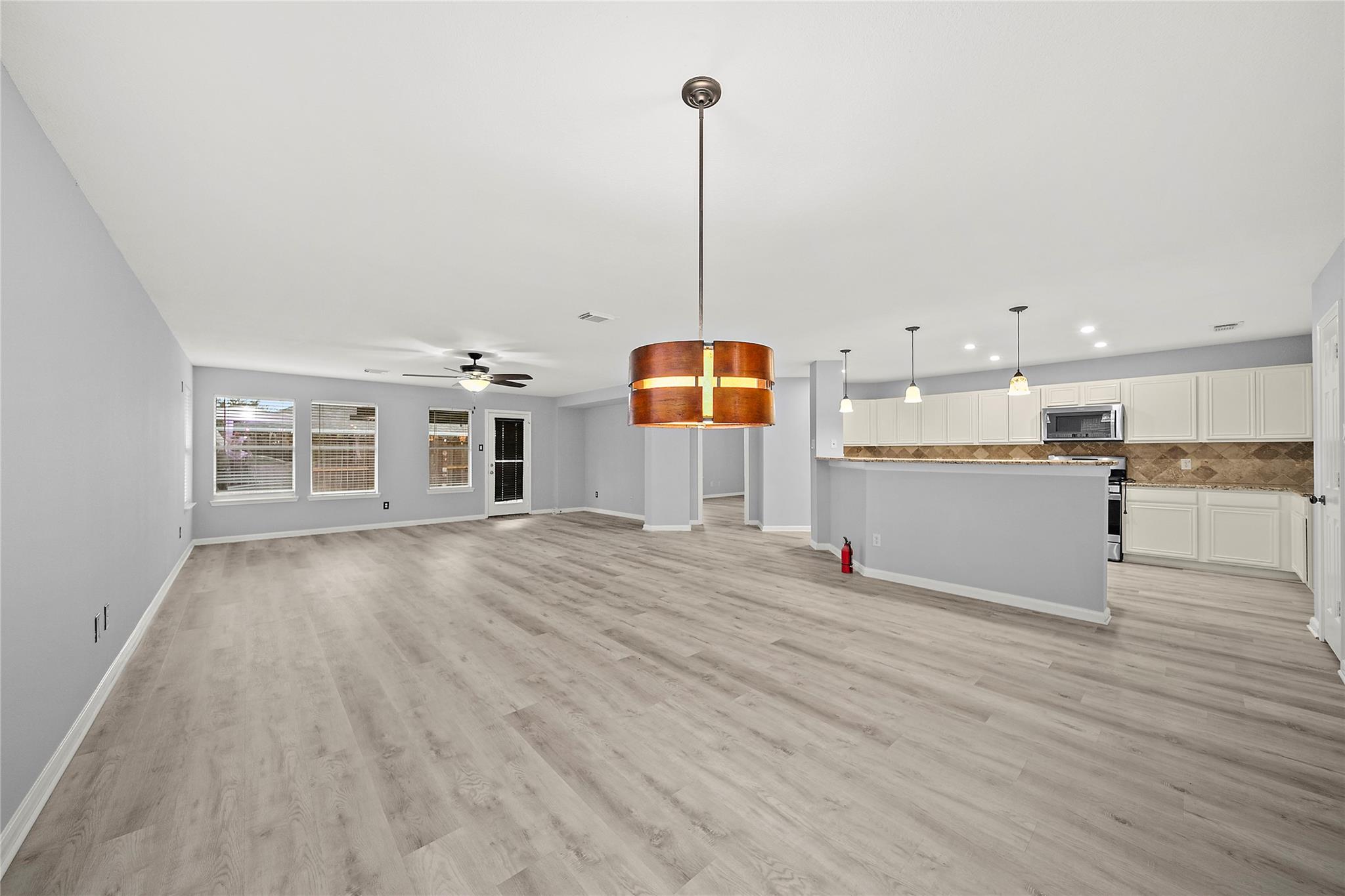 21311 Bending Green Way Way