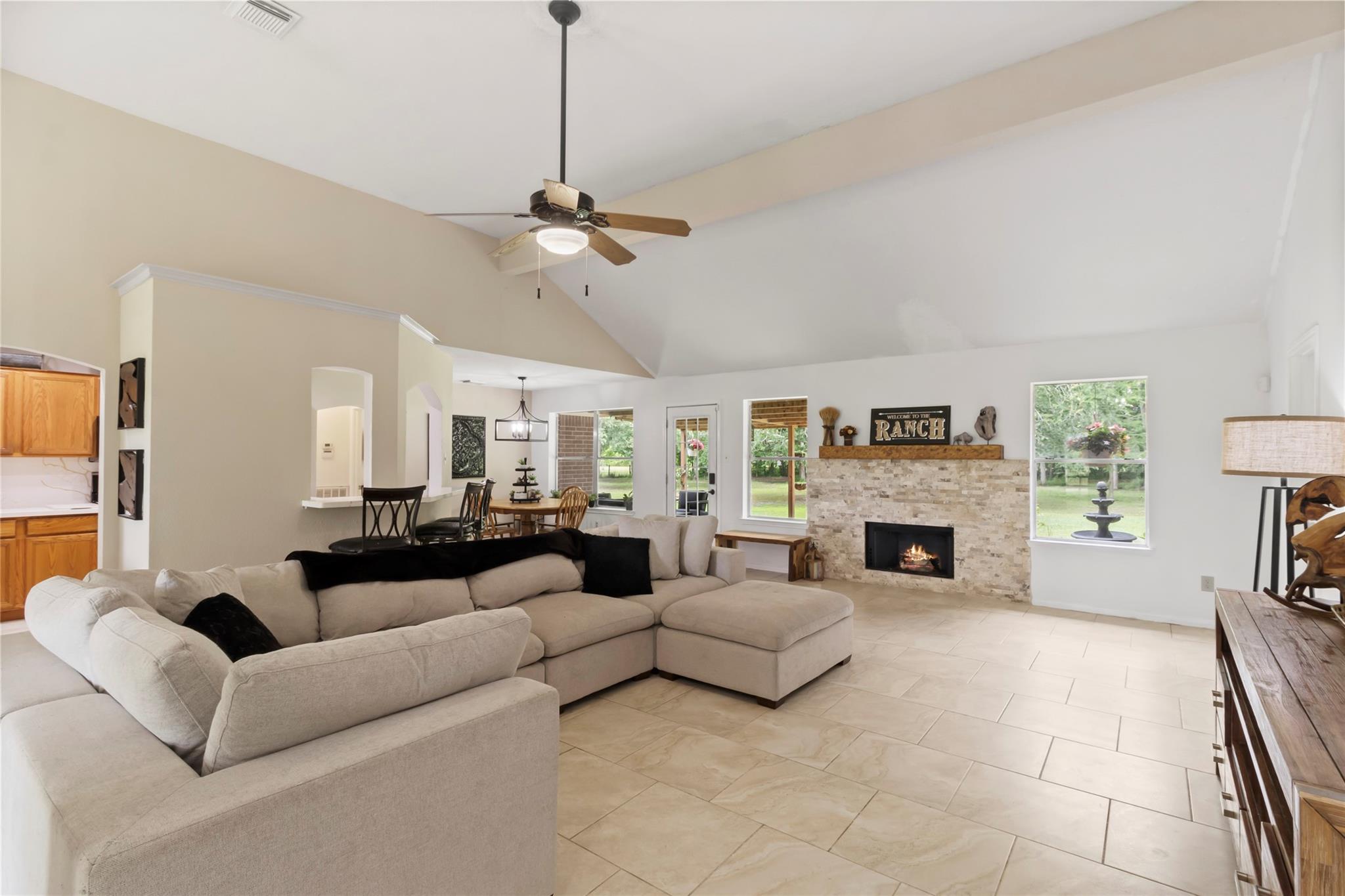 9528 Gates Loop