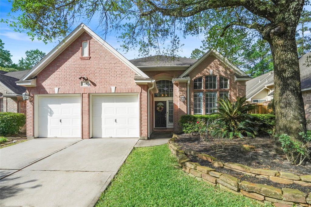 Photo of 23 S Crossed Birch Place, The Woodlands, TX 77381 (MLS # 92489036)