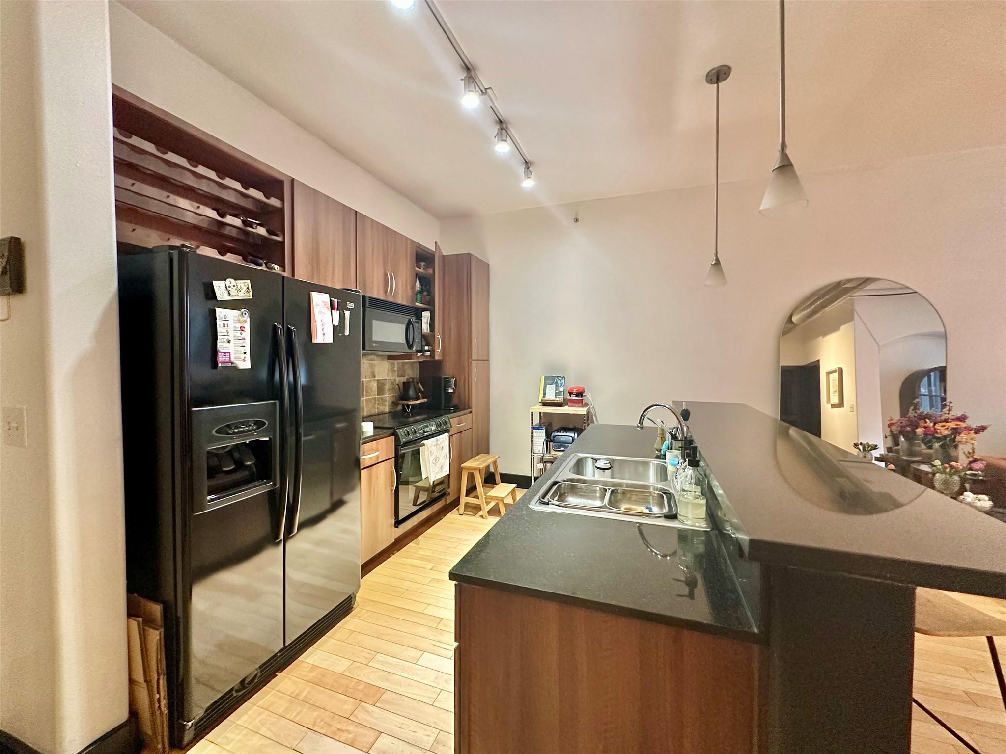 1901 Post Oak Boulevard 3606