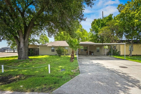 Photo of 8822 Koala Drive, Houston, TX 77061 (MLS # 97885004)