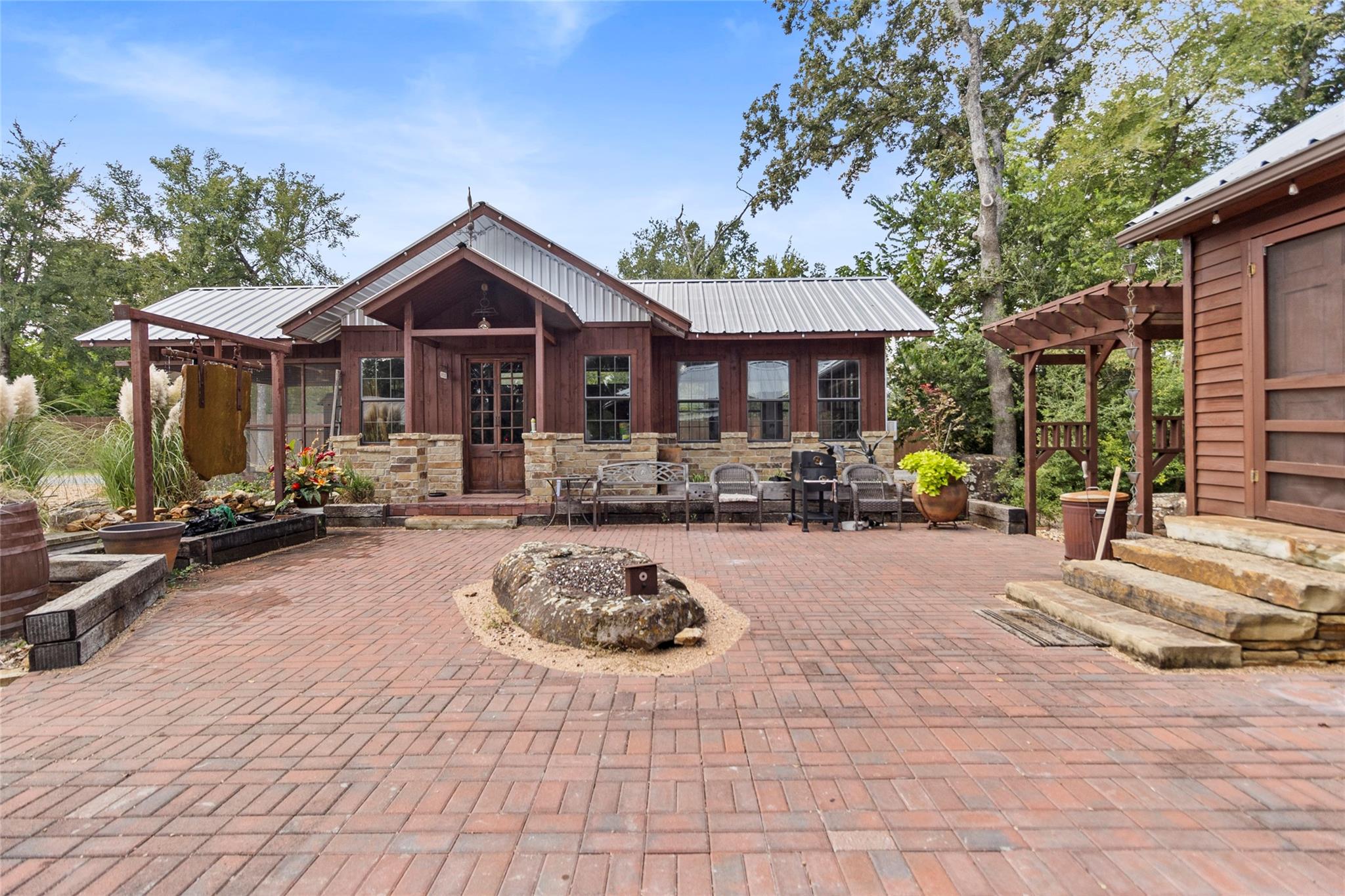 83 Chandler Road