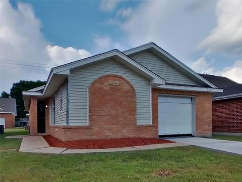 Photo of 3254 Kelling Street, Houston, TX 77045 (MLS # 68273025)